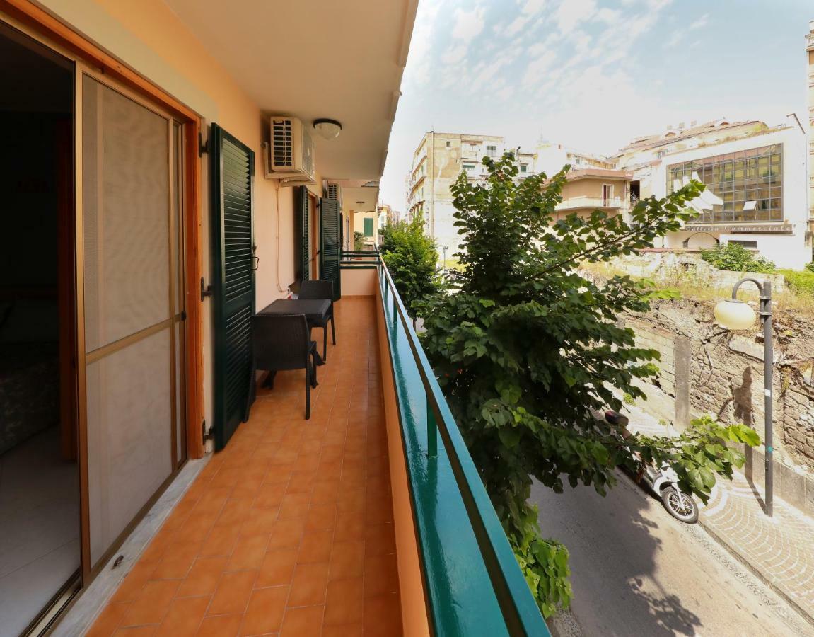 Ferienwohnung Raimo House Castellammare di Stabia Exterior foto